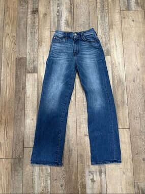 Like New! Hudson Noa High-Rise Straight Jeans